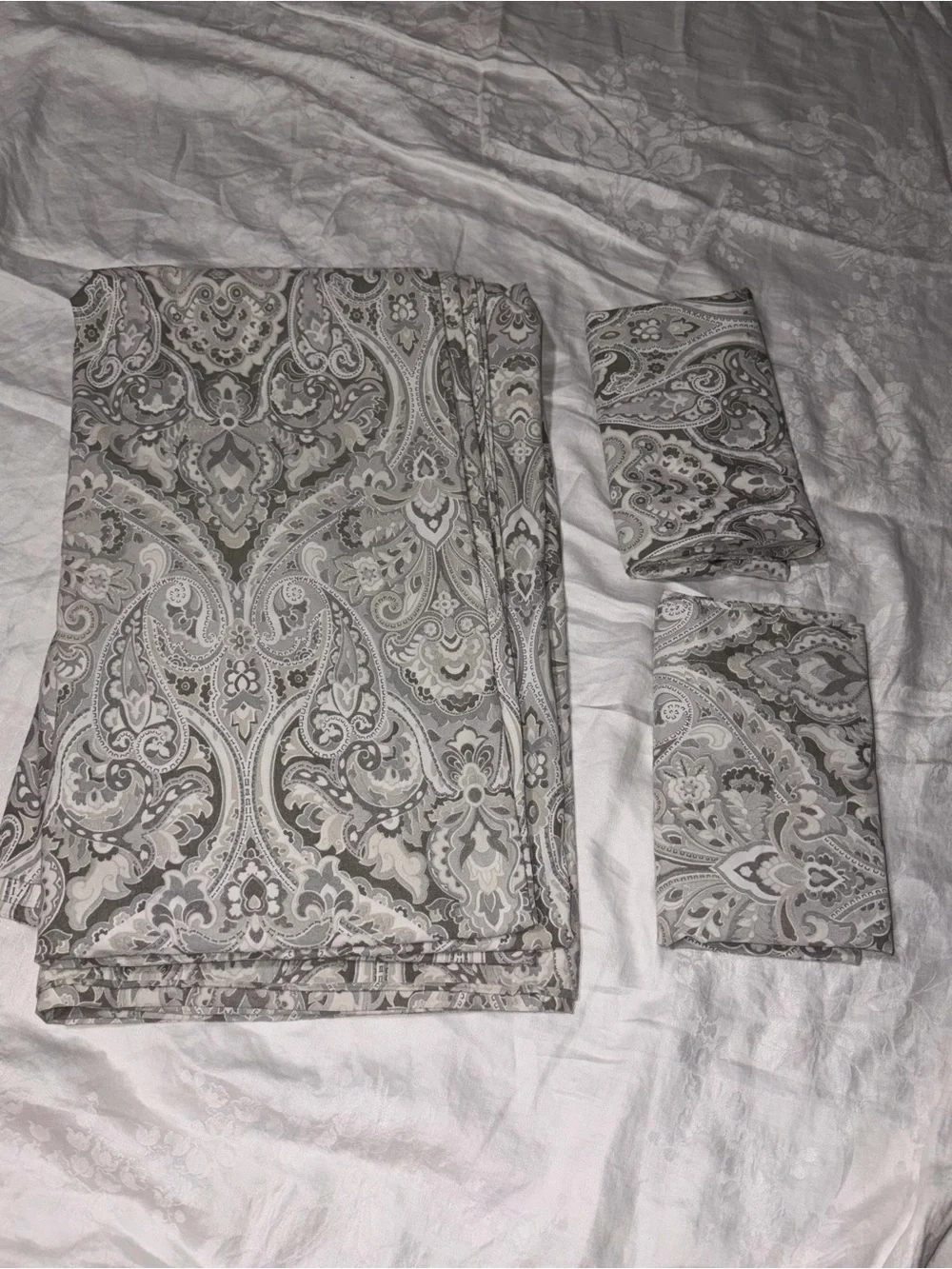 Like new Pottery Barn Taupe Mackenna Paisley king Duvet Cover & 2 king shams
